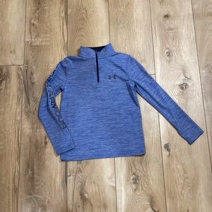 LIKE NEW UNDER ARMOUR TOP